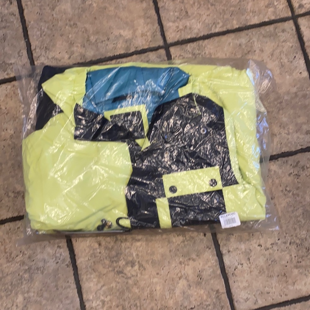 Billabong ski/board coat. Warm and waterproof.